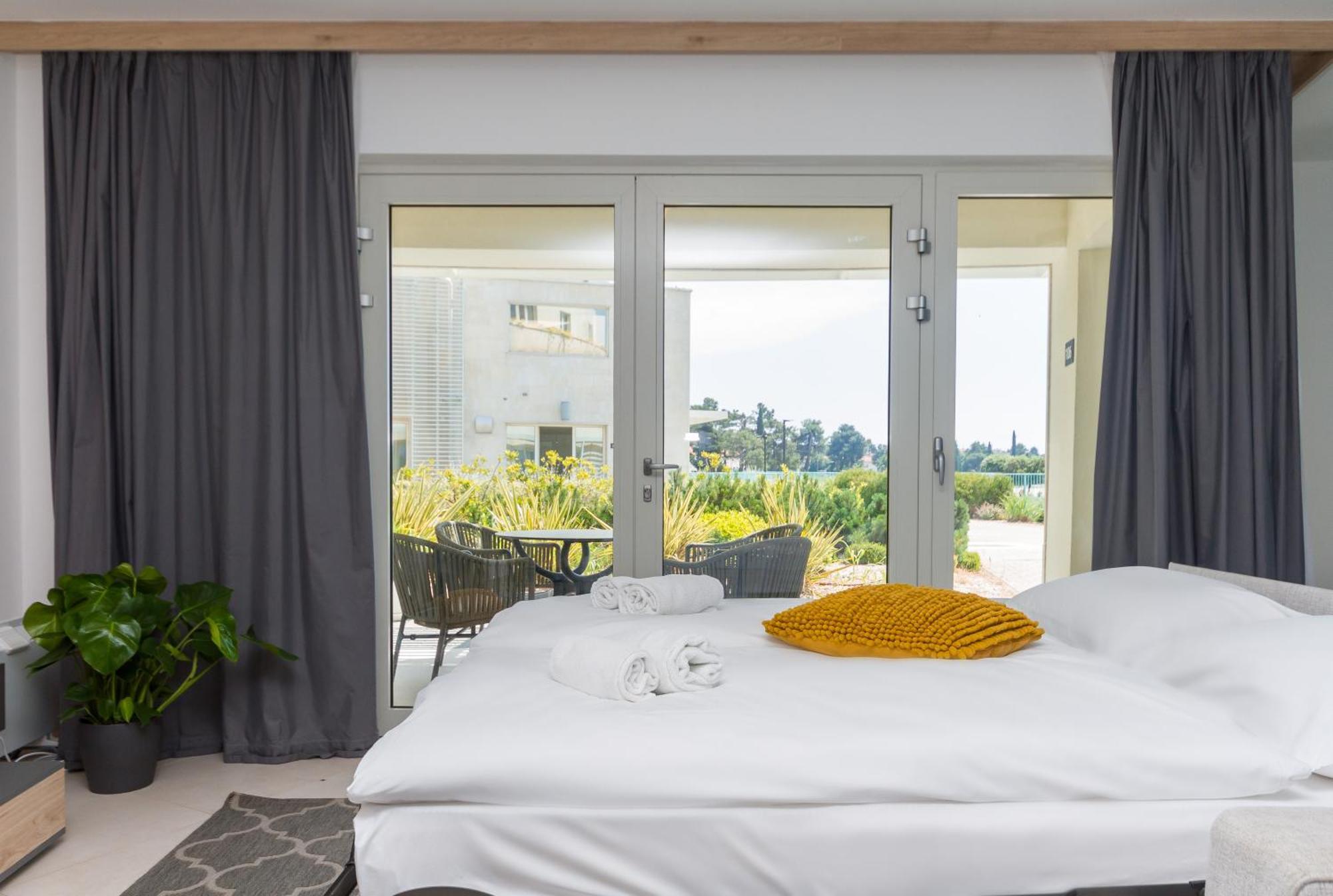 The Garden Palace Umag By Locap Group Exteriör bild