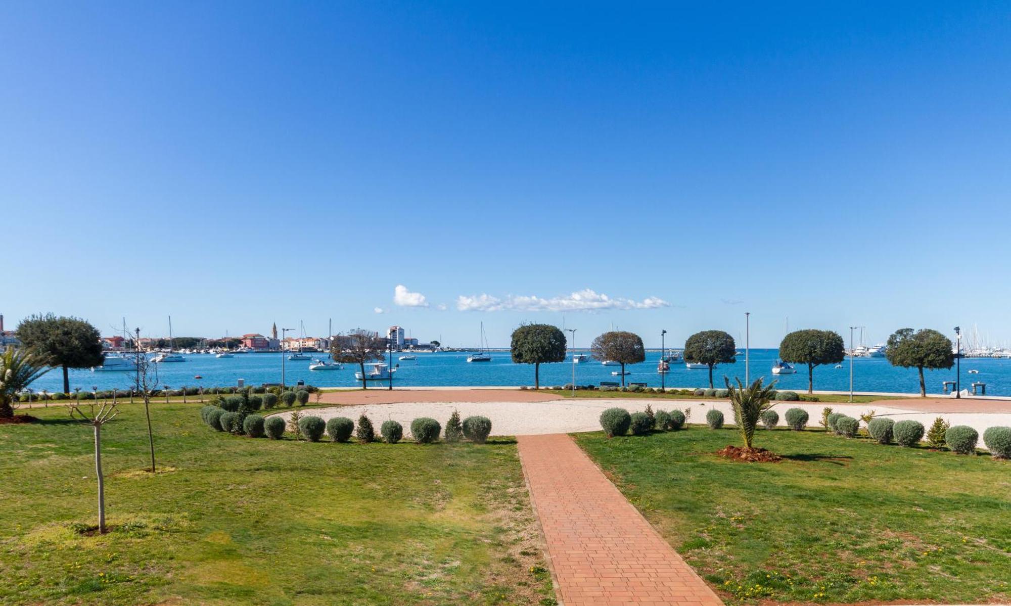 The Garden Palace Umag By Locap Group Exteriör bild